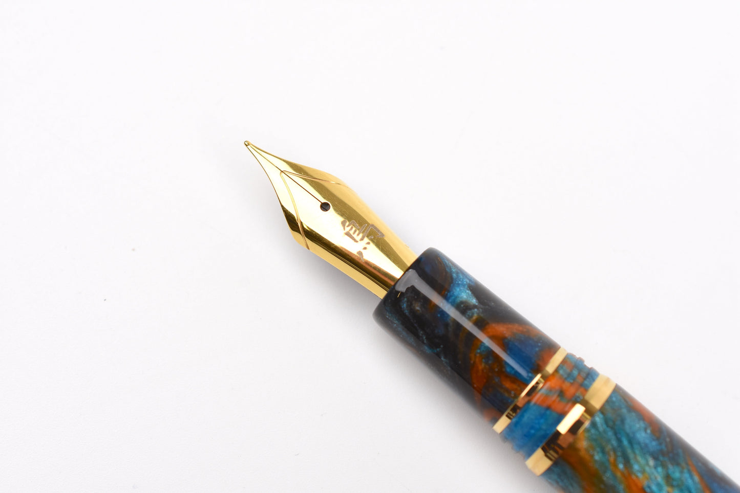 Esterbrook x BUNGUBOX Estie Diamondcast Fountain Pen - Kachofugetsu Collection - Kingfisher - Limited Edition