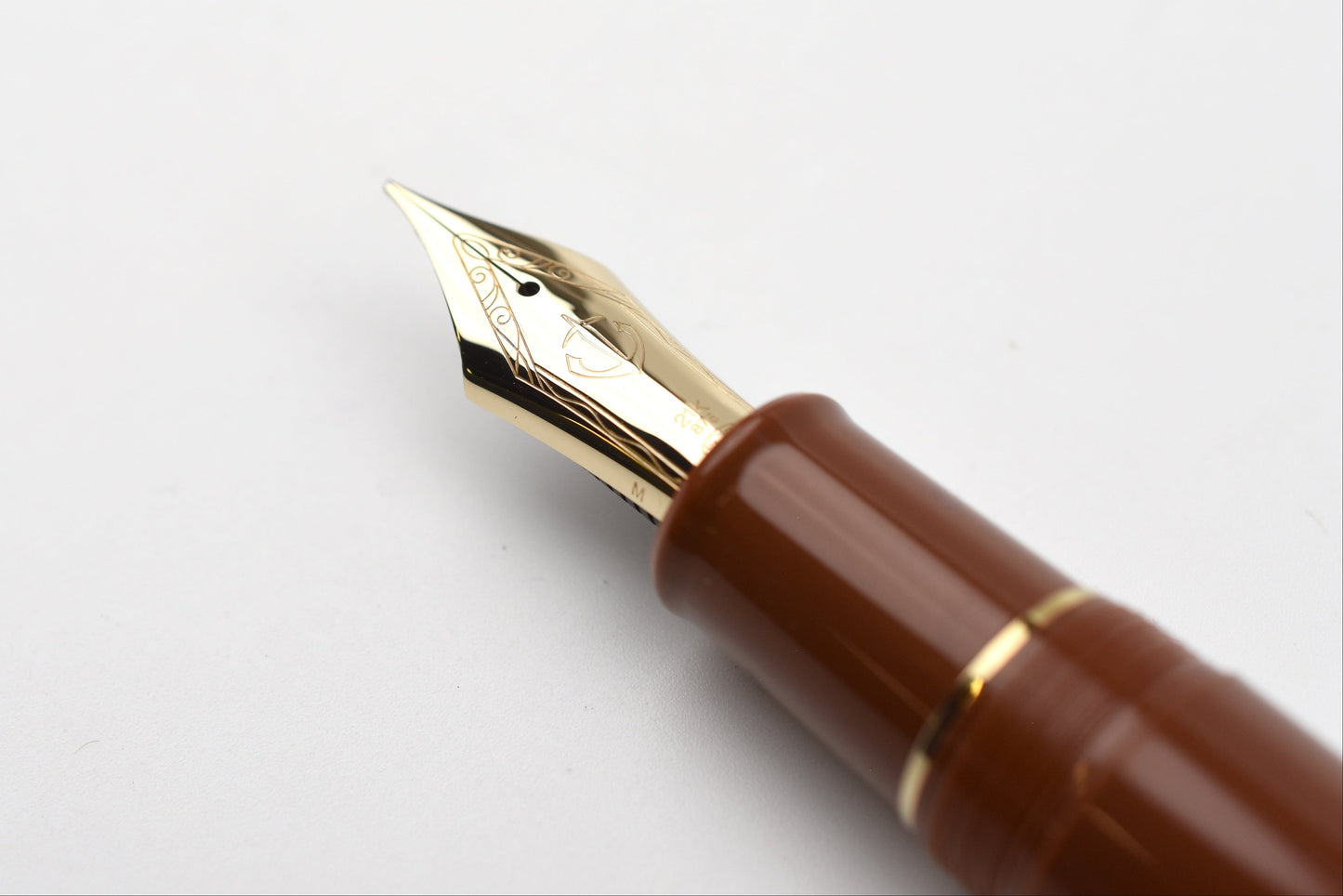 BUNGUBOX Original Oversized Fountain Pen - Kabayaki