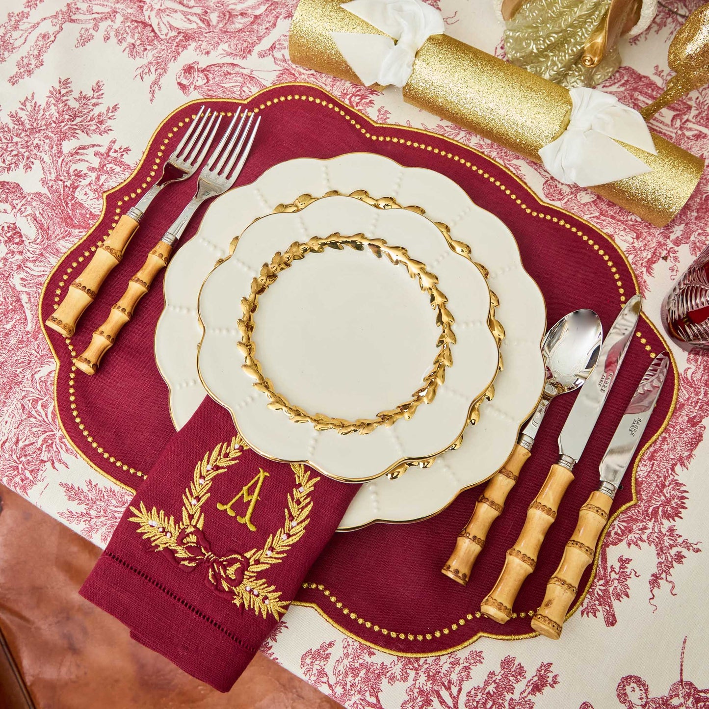 Gold Laurel Dinner Plate
