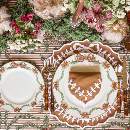 Acorn Garland Starter Plate (Set of 4)