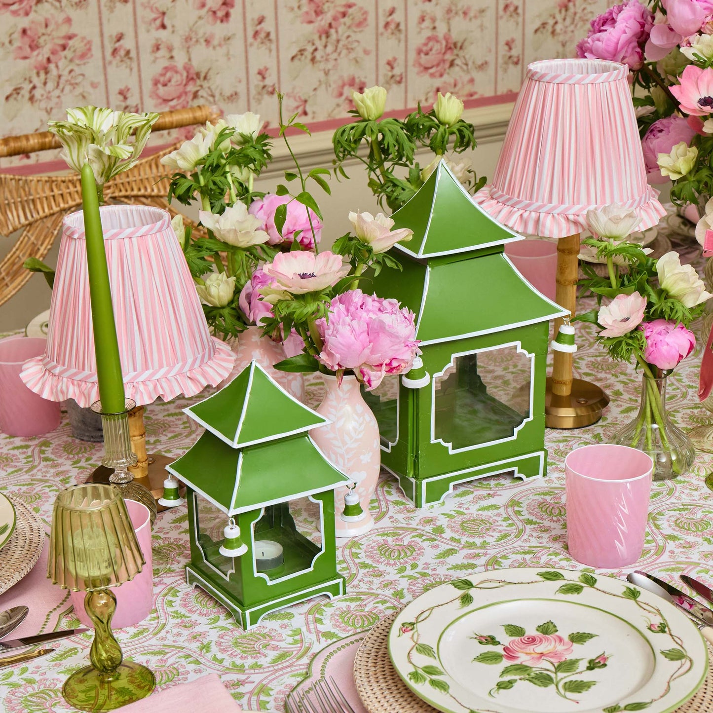 Apple Green Pagoda Lantern Set