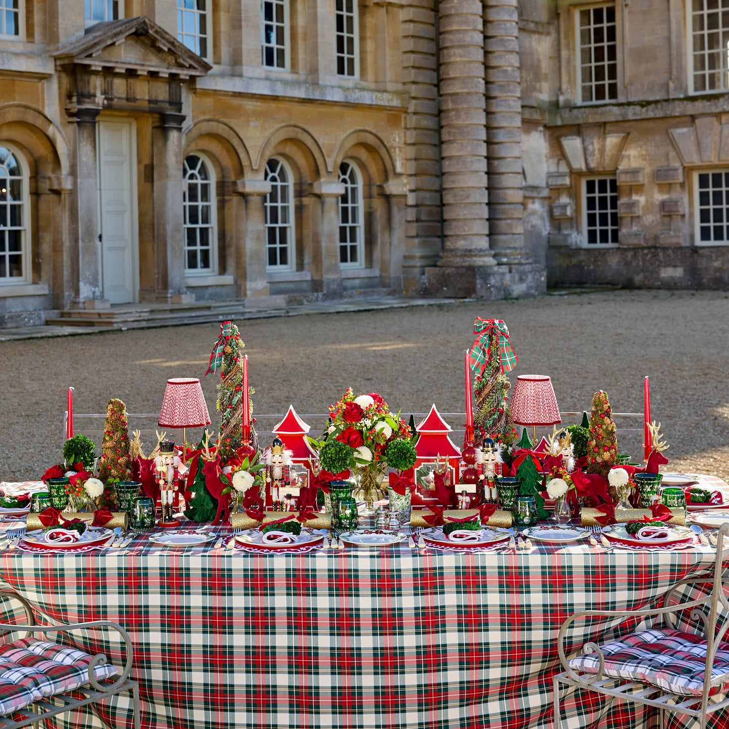 Red Bow Laurel Placemats & Napkins (Set of 4)